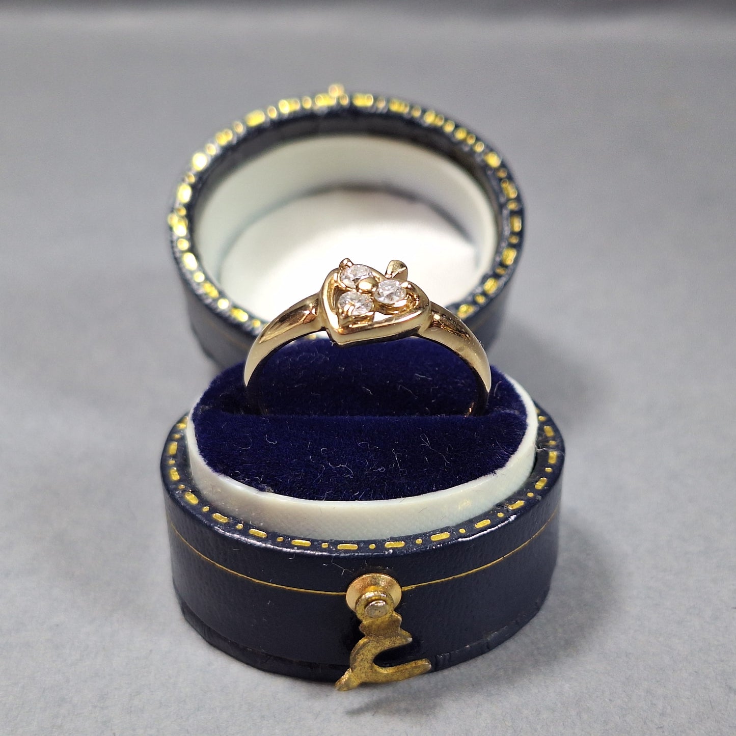 9ct Diamond Dress Ring