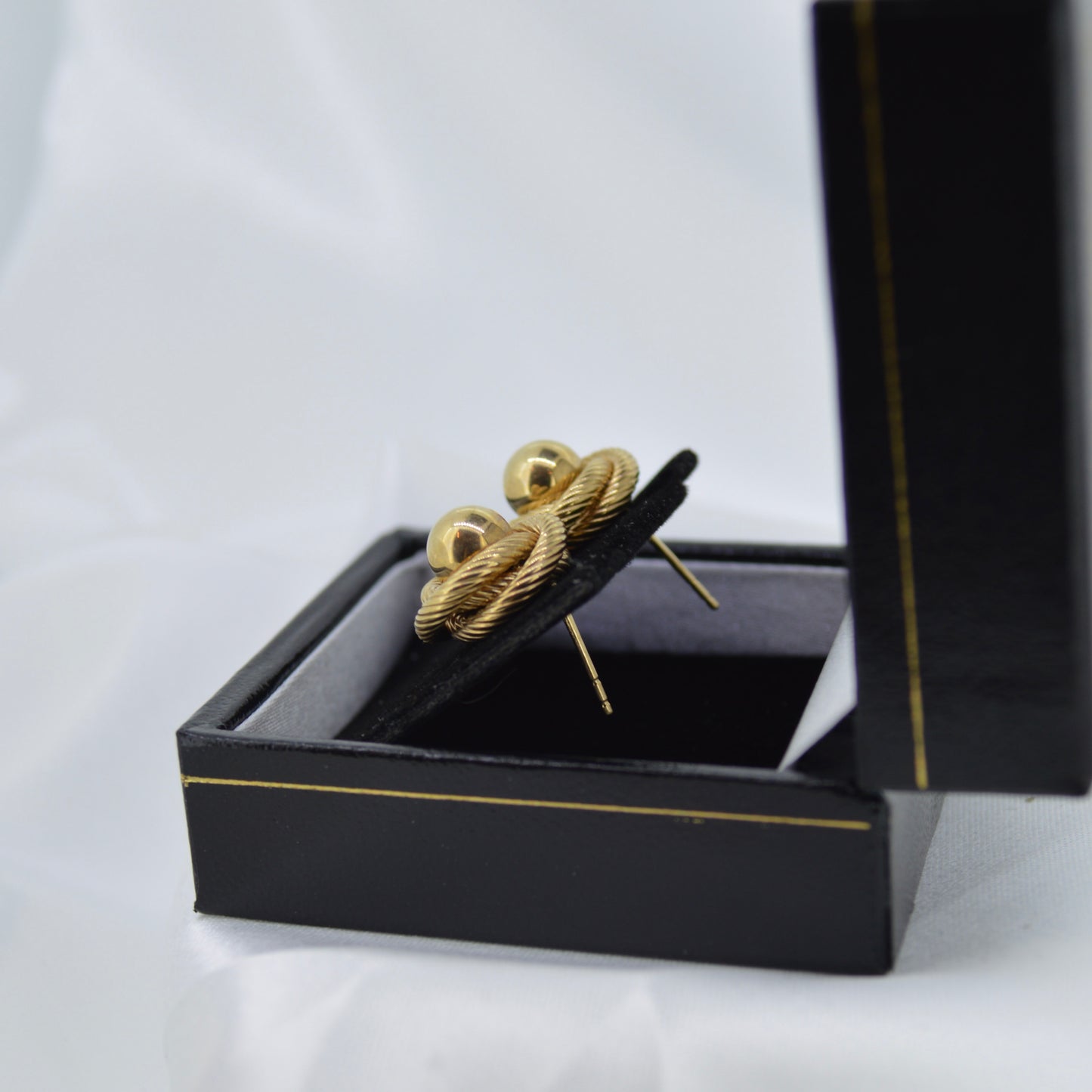 9ct Yellow Gold Knot Earrings