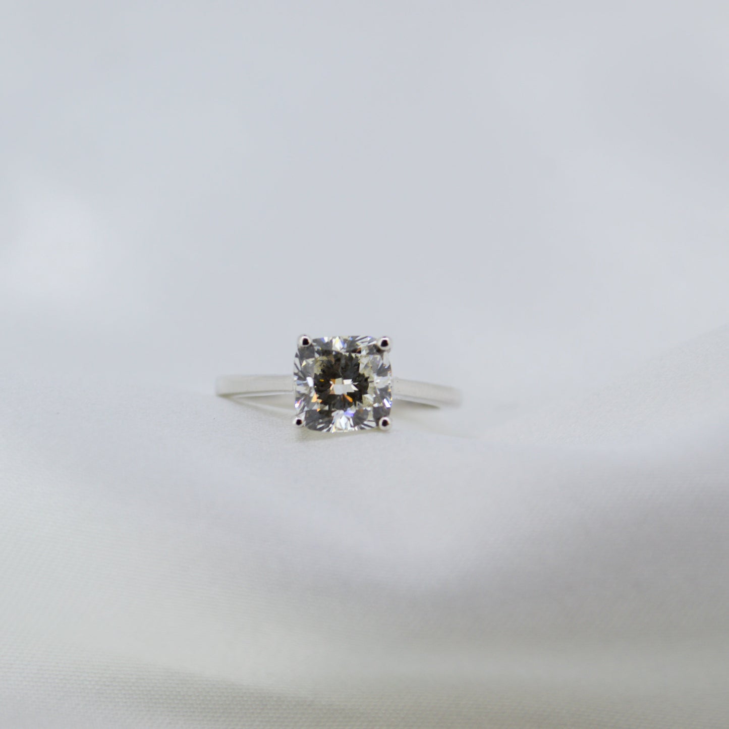 2 Carat Cushion Cut Lab-grown Diamond Platinum ring