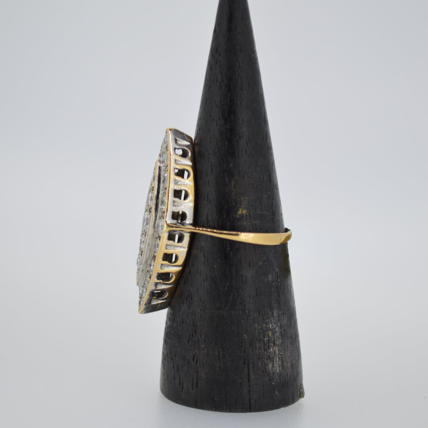 Antique Art Deco 18ct Yellow Gold & Diamond ring