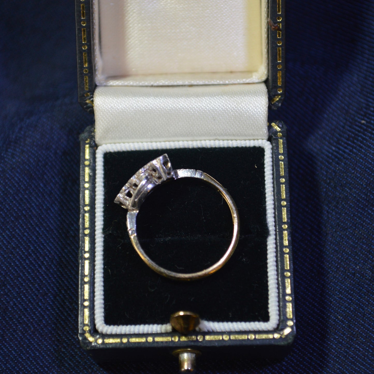 18ct Sapphire & Diamond hearts ring