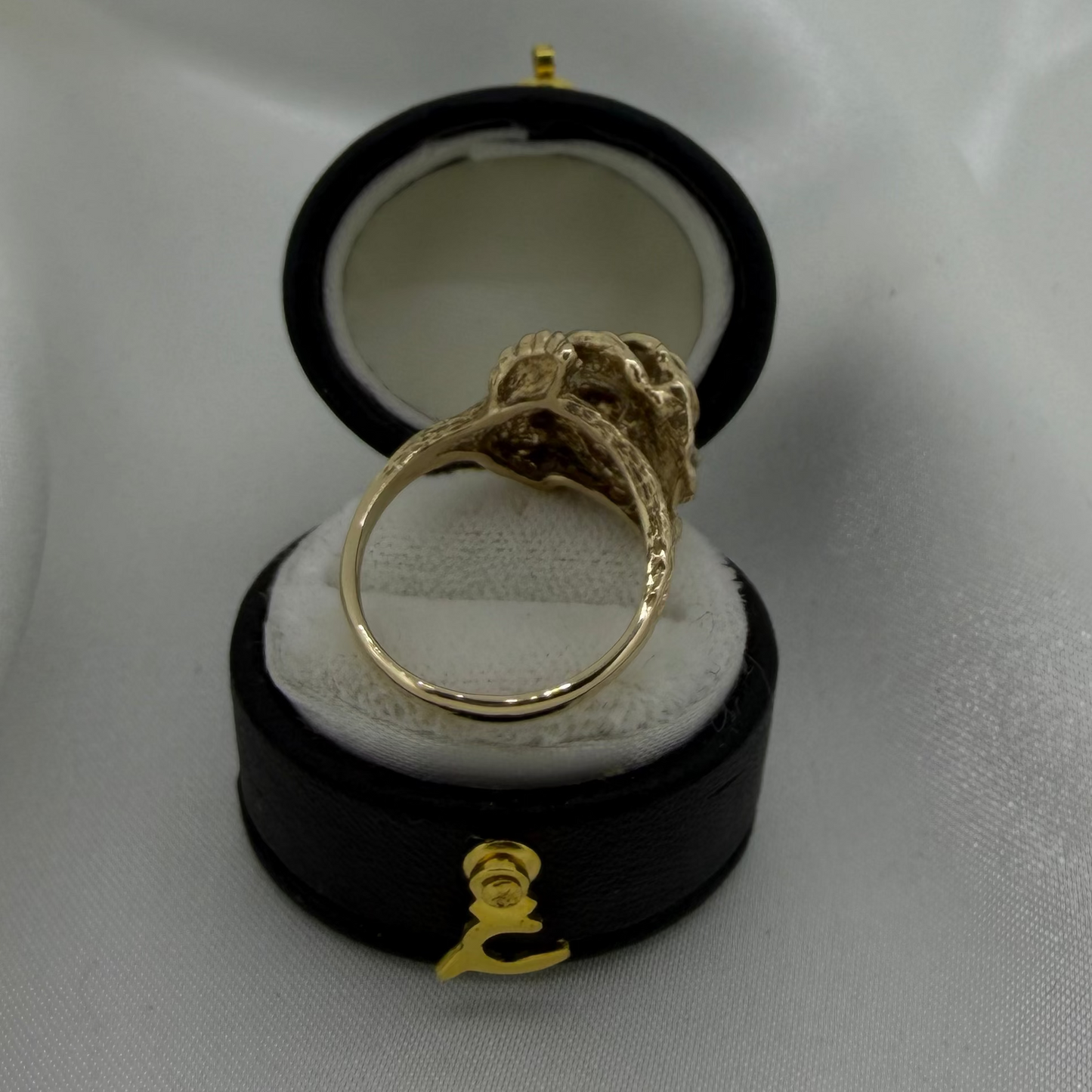 9ct Yellow gold floral ring