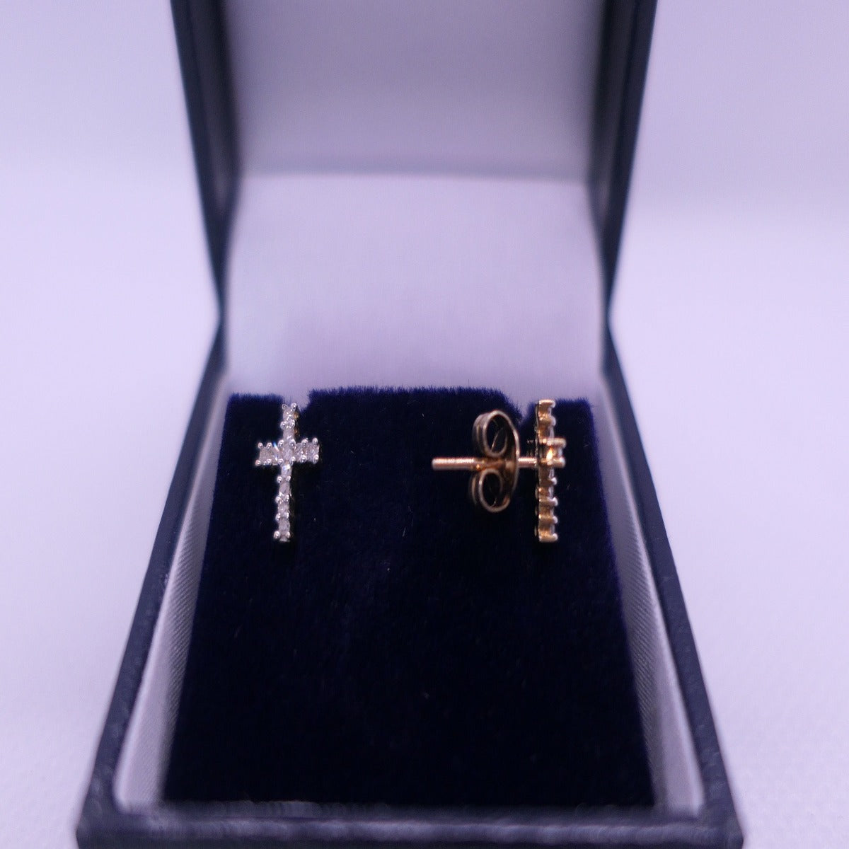 Diamond 9ct yellow Gold cross