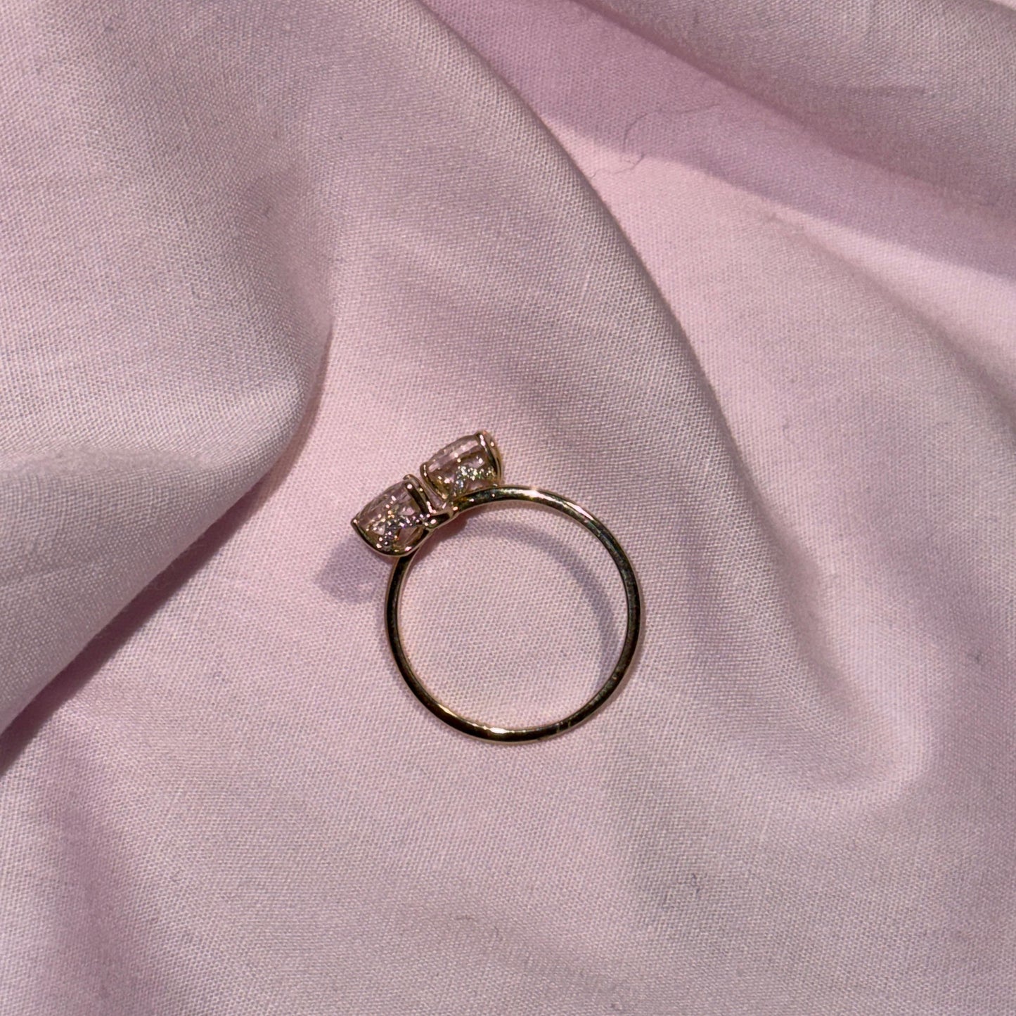 9ct Cubic Zirconia twist ring