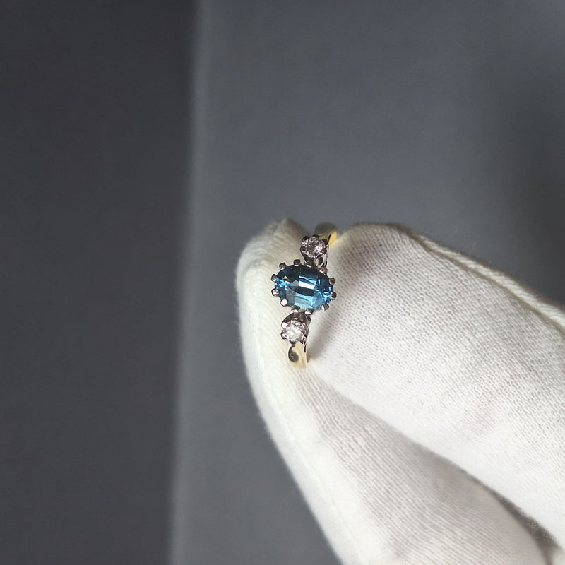 18ct Gold Blue Topaz and Diamond 3 Stone Ring