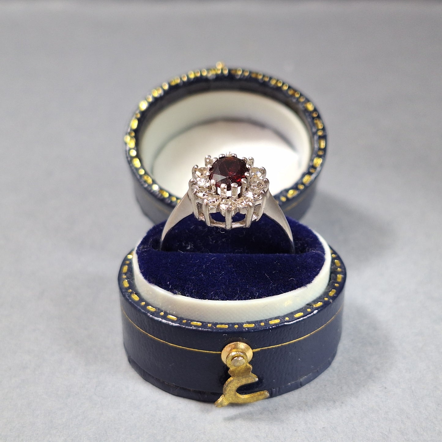 18ct Gold Garnet and Diamond Ring