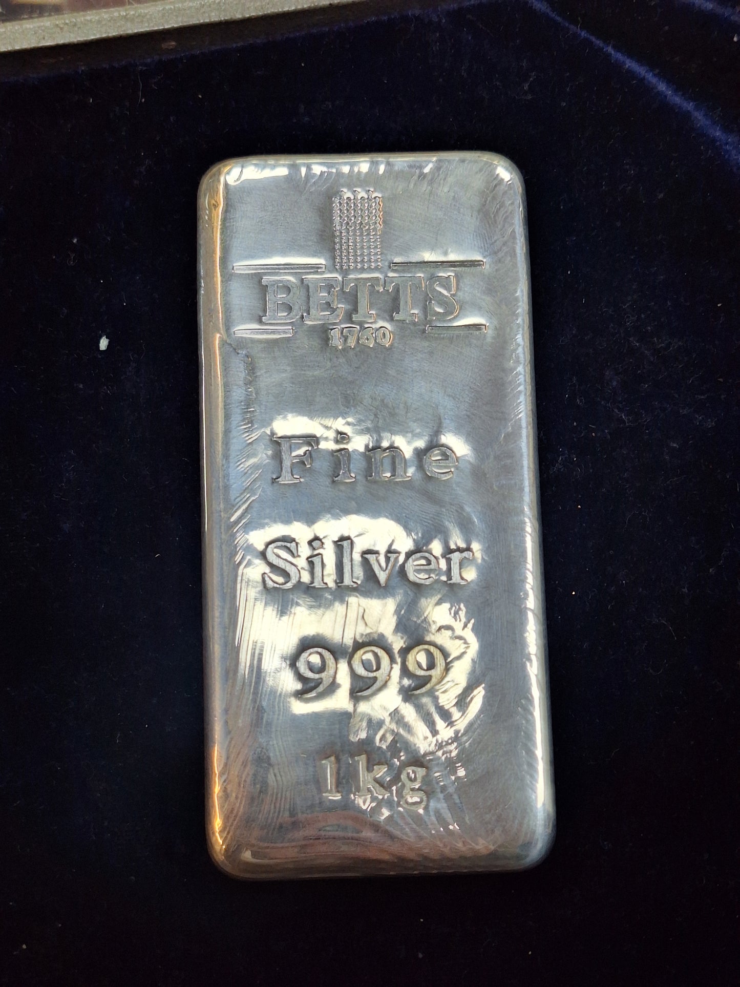 1 kilo of fine silvet refined by Betts Metal