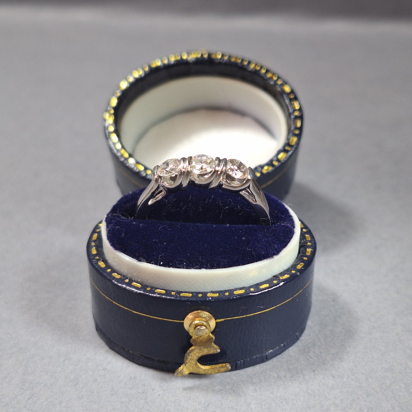 18ct White Gold 3 Stone Diamond Ring