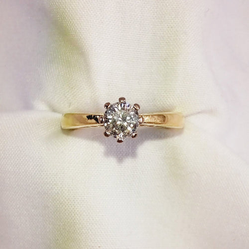 18ct Gold Diamond Single Stone Engagement Ring