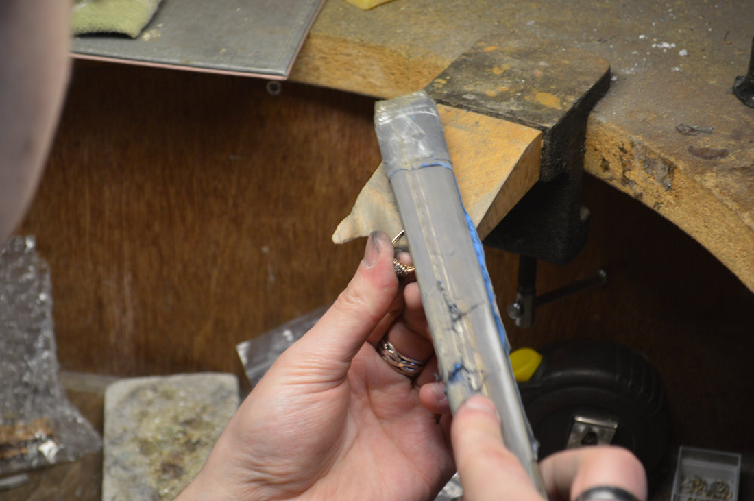 How do I keep my jewellery clean?