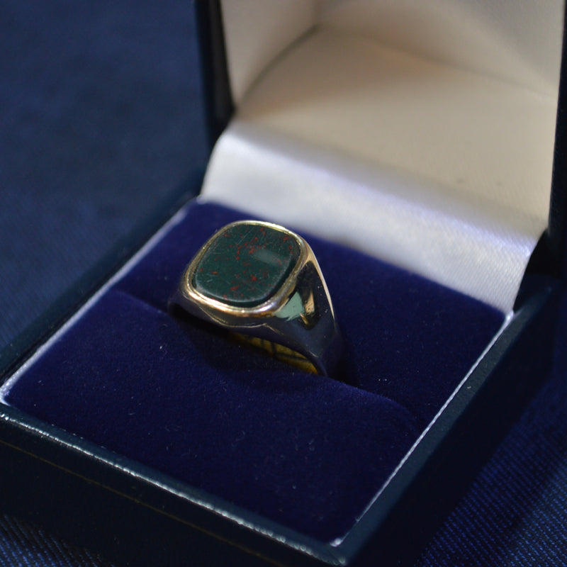9ct Black signet ring