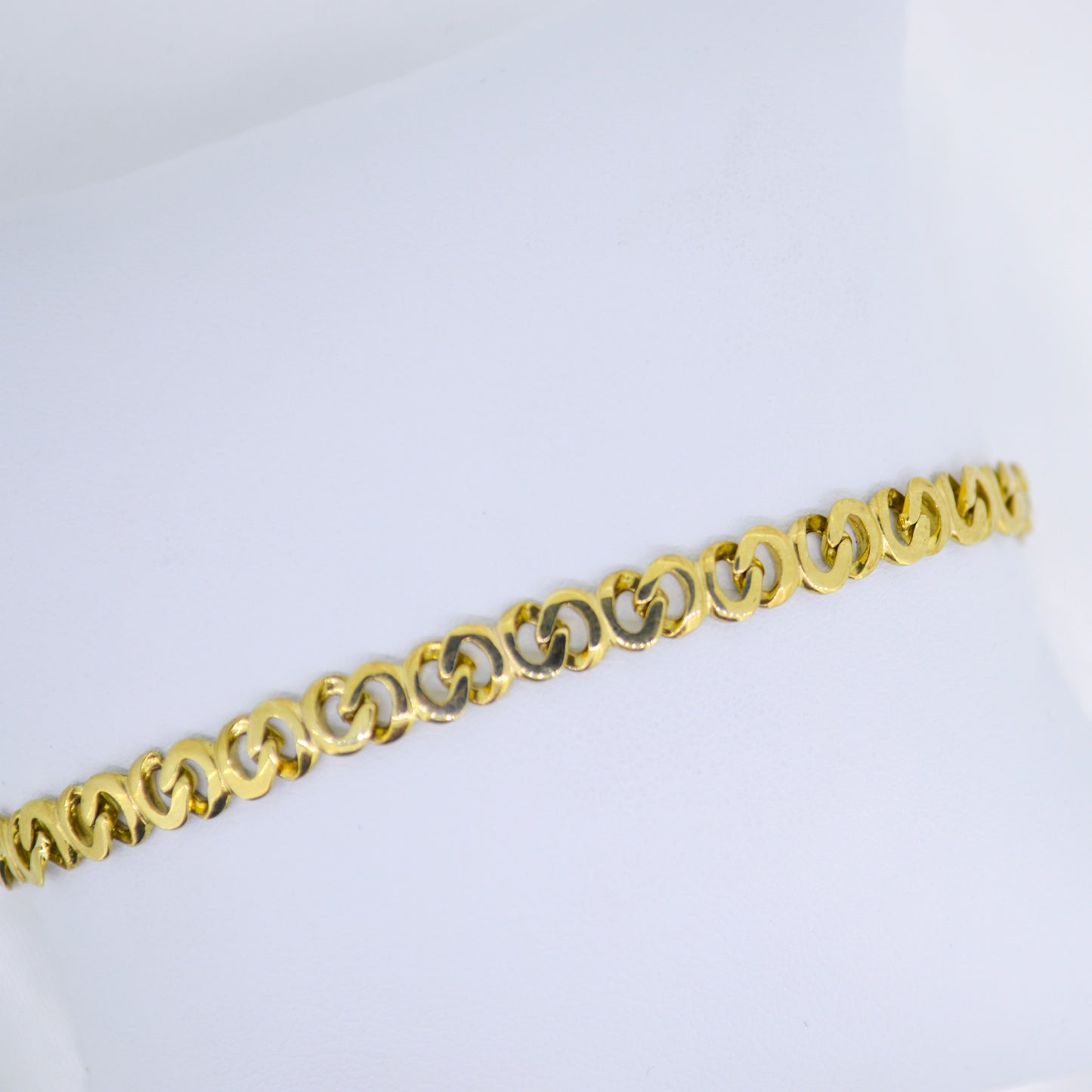 Unique style 9ct Solid Gold Bracelet