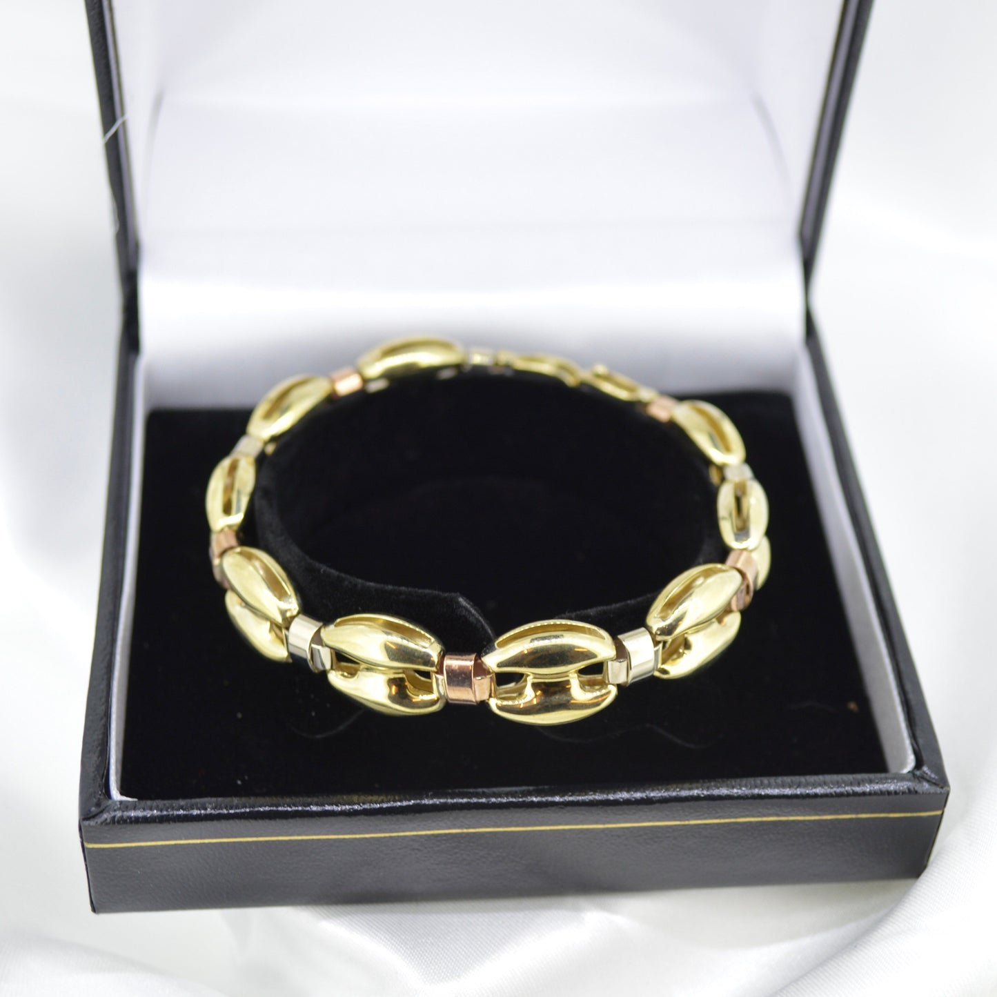 9ct Three Gold Puffed Anchor bracelet 7.5"