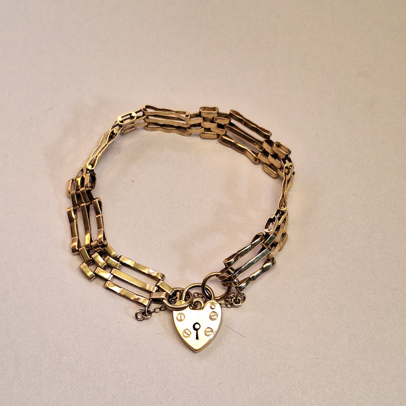 Vintage Style 9ct Yellow Gold Gate bracelet