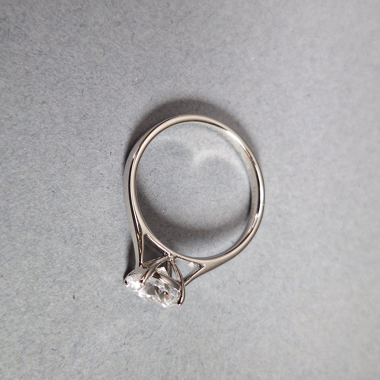 New Round Brilliant Cut 1.28ct Lab Grown Diamond on a Platinum Band