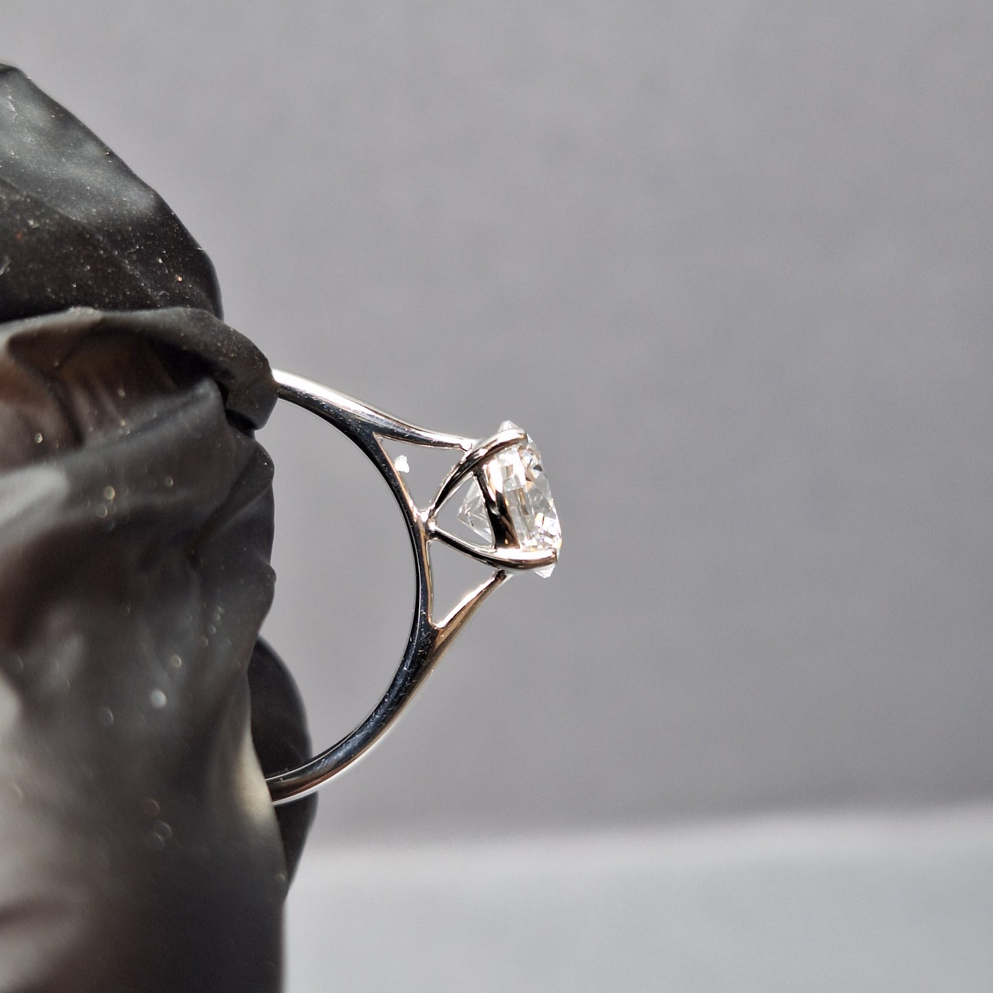 New Round Brilliant Cut 1.28ct Lab Grown Diamond on a Platinum Band