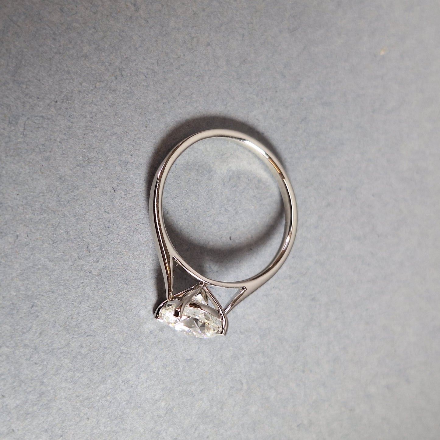 New Brilliant Cut 1.5ct Lab Grown Diamond on a Platinum Band