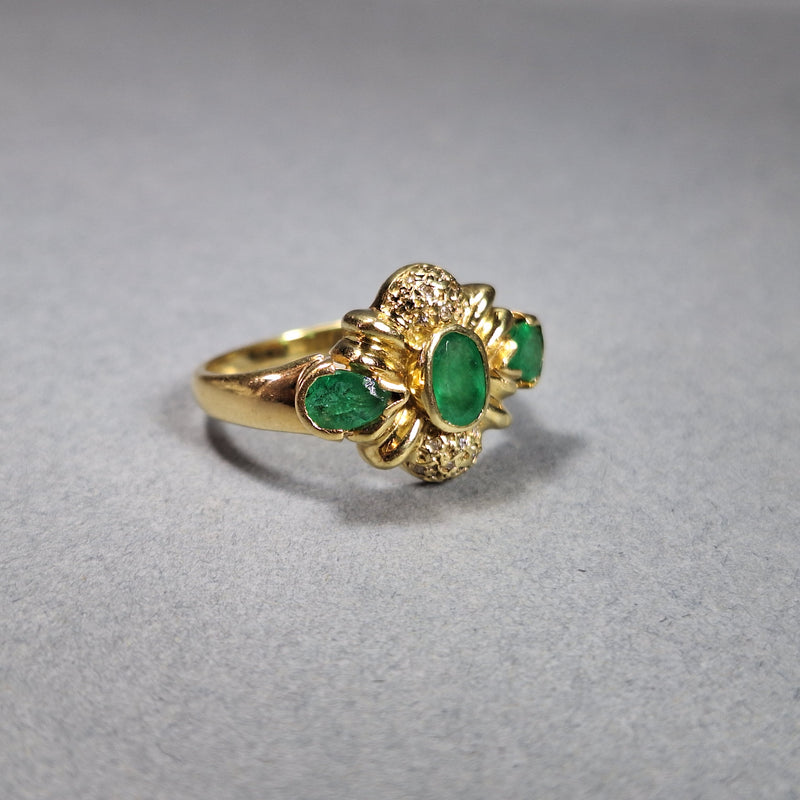 18ct Gold Emerald Ring