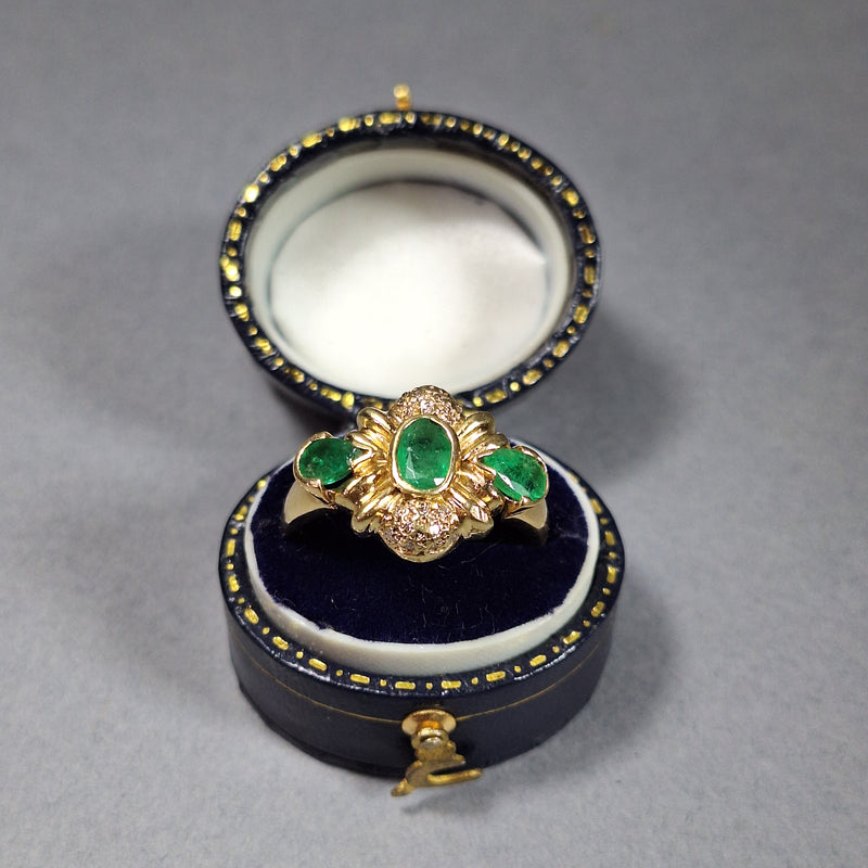 18ct Gold Emerald Ring