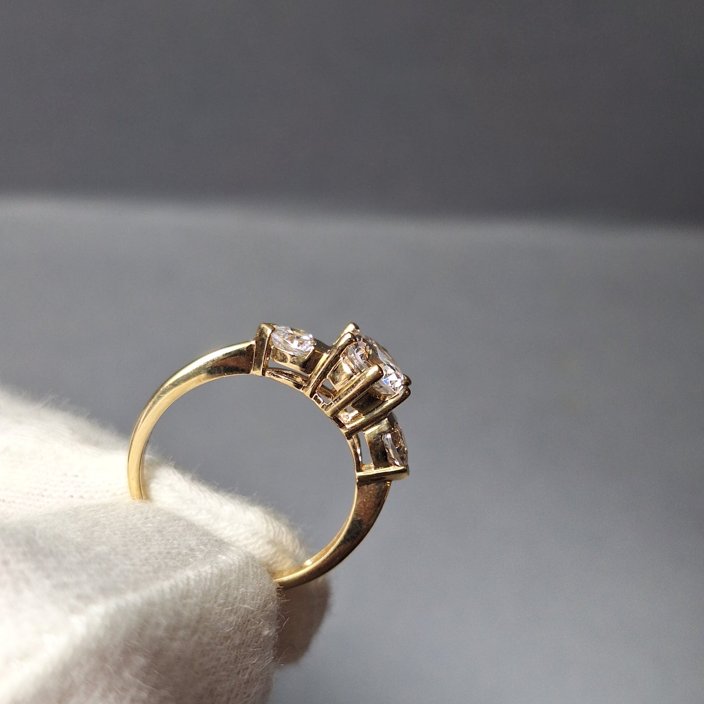 9ct Gold Cubic Zirconia Dress Ring
