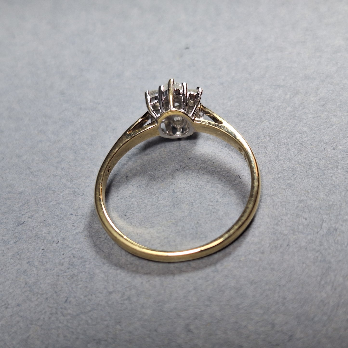 9ct Diamond Cluster Ring