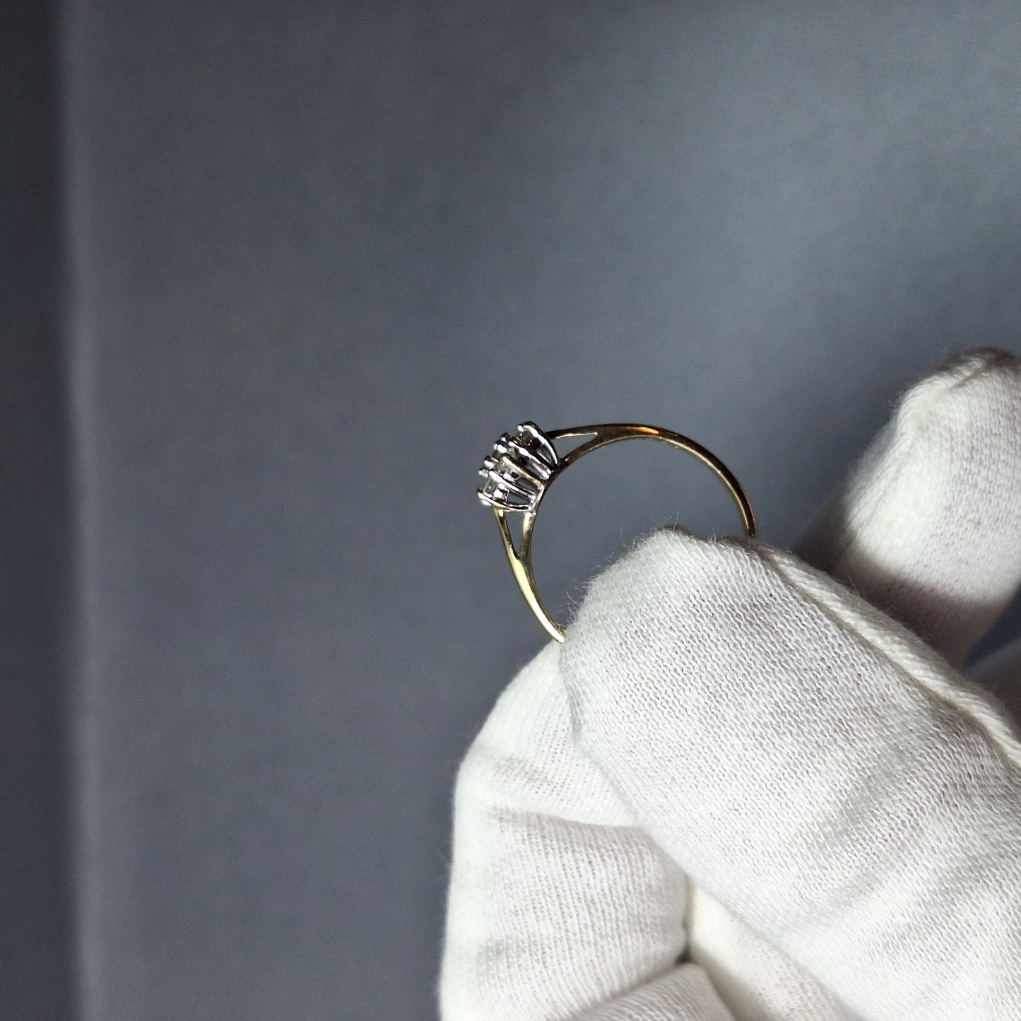 9ct Diamond Cluster Ring