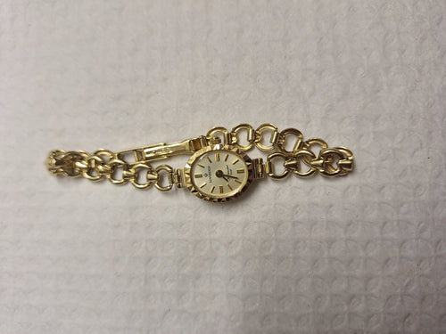 Ladies 9ct watch