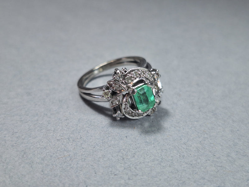 Vintage 14ct white gold Emerald & Diamond Cluster