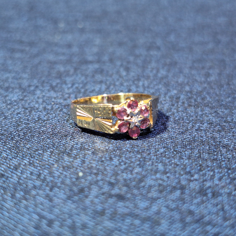 9ct Ruby flower pattern