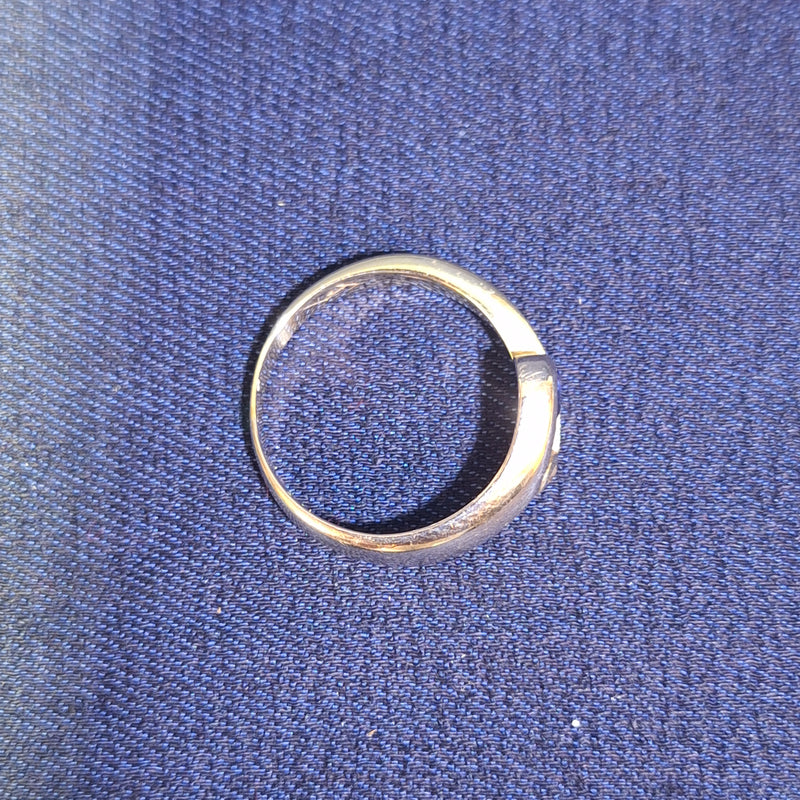 14ct Sapphire & Diamond ring