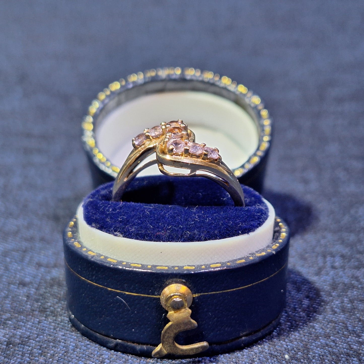 9ct ring with pink synthetic cubic zirconia