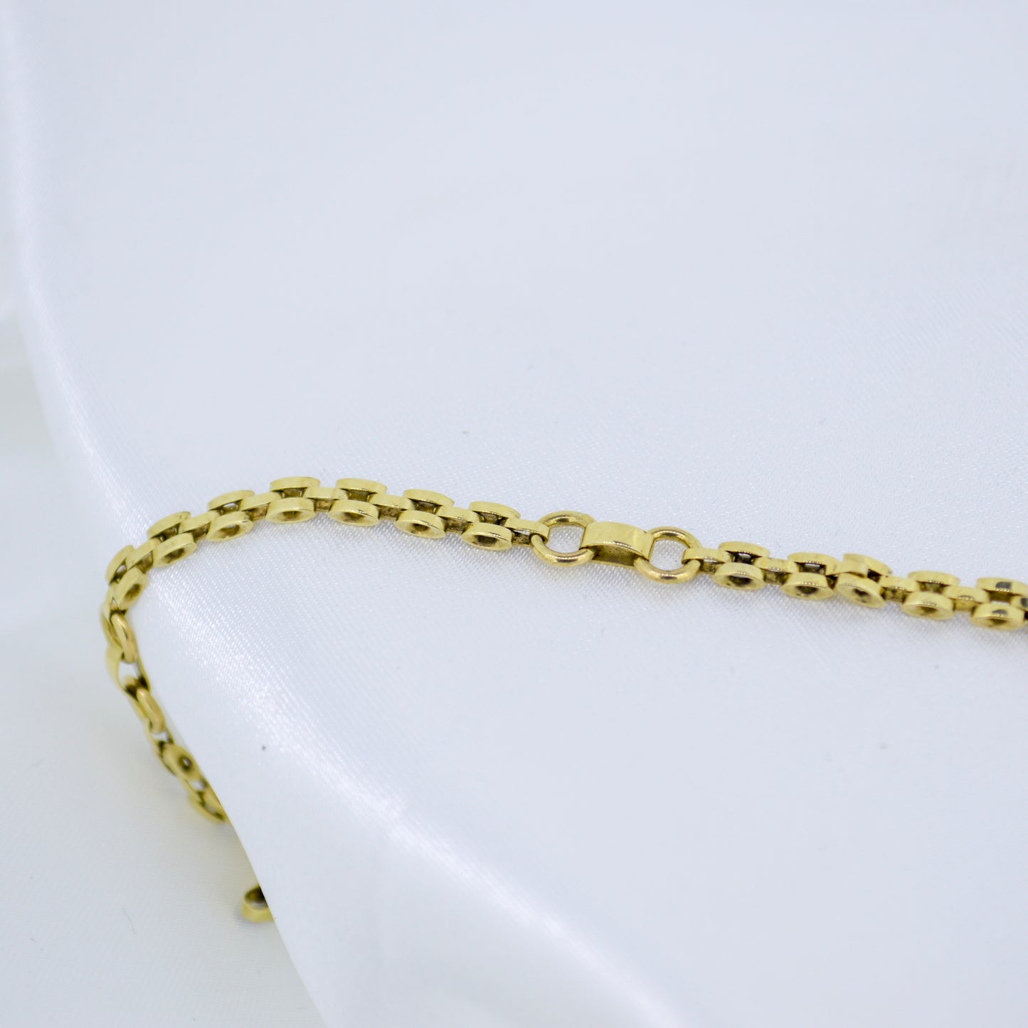 9ct Gold Multi linked Ladies bracelet