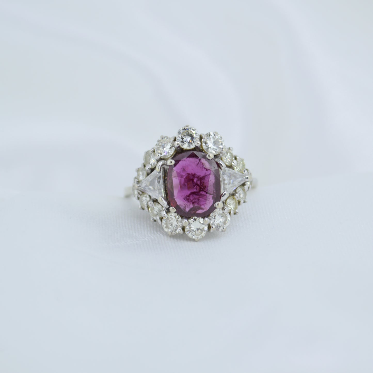 Oval Cut Ruby & Diamond Ring Gold