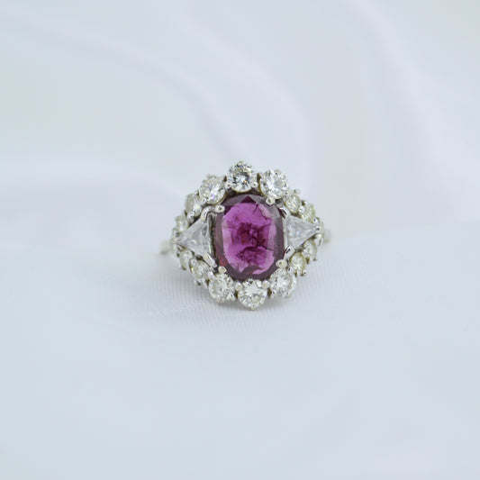 Oval Cut Ruby & Diamond Ring Gold
