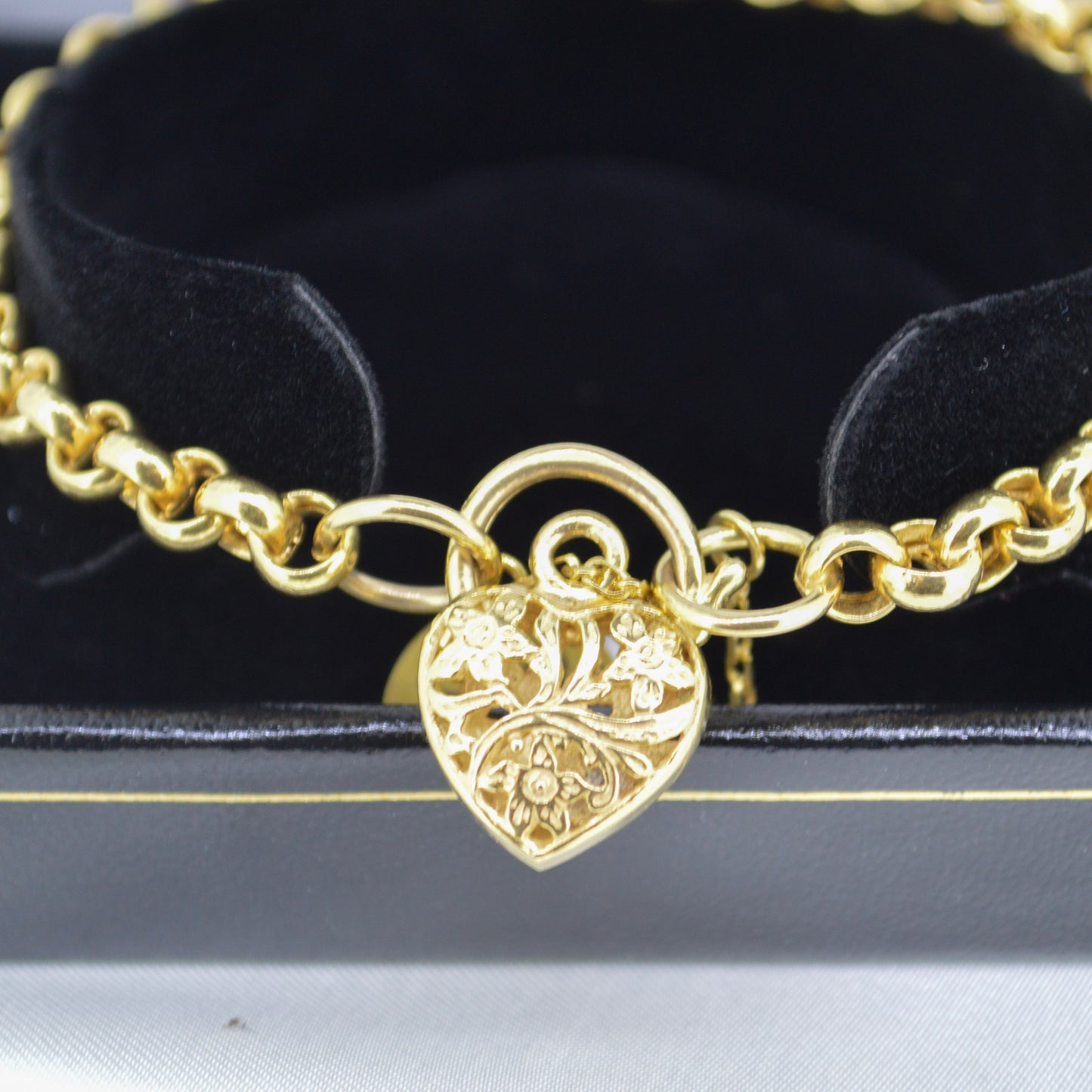 9ct yellow Gold charm bracelet