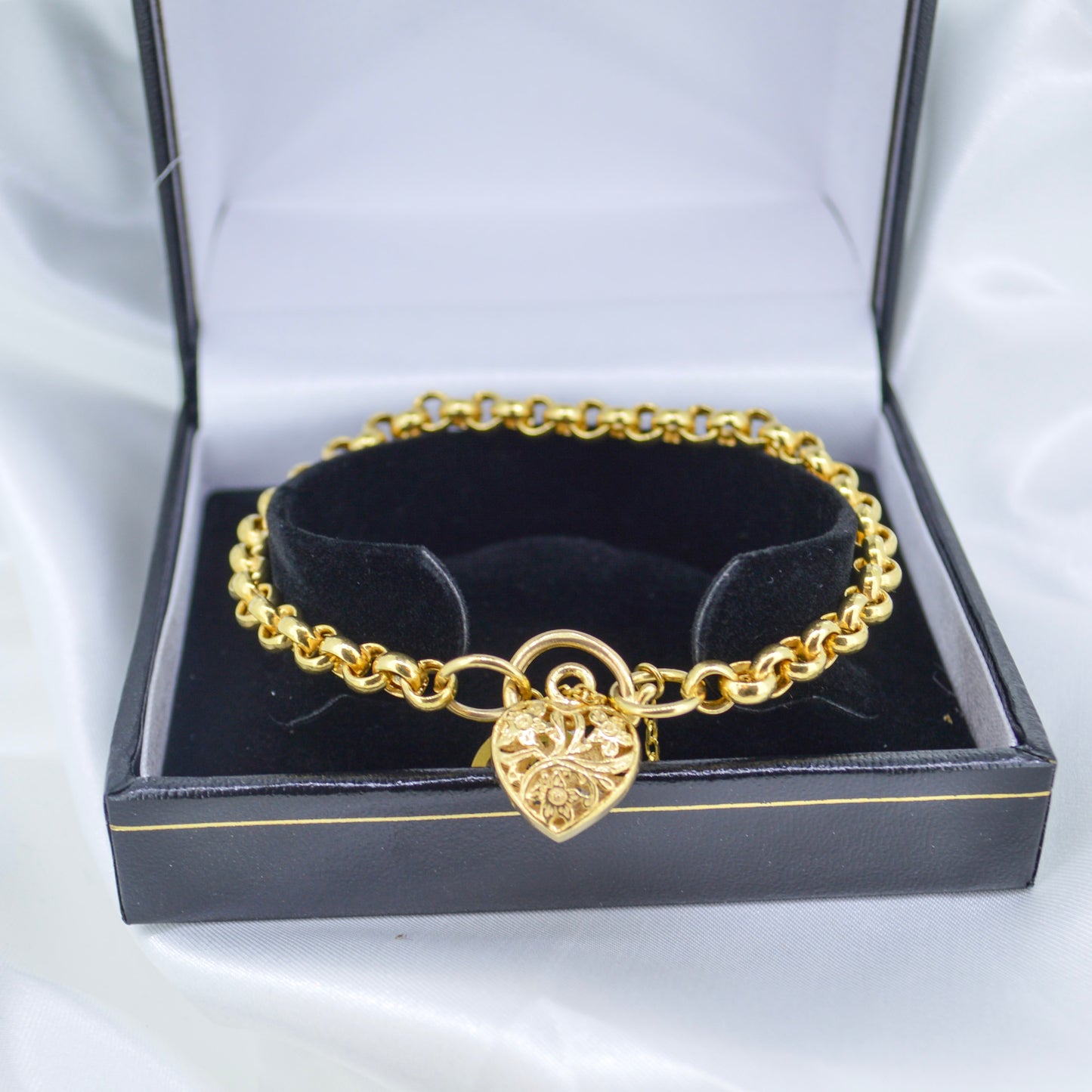 9ct yellow Gold charm bracelet