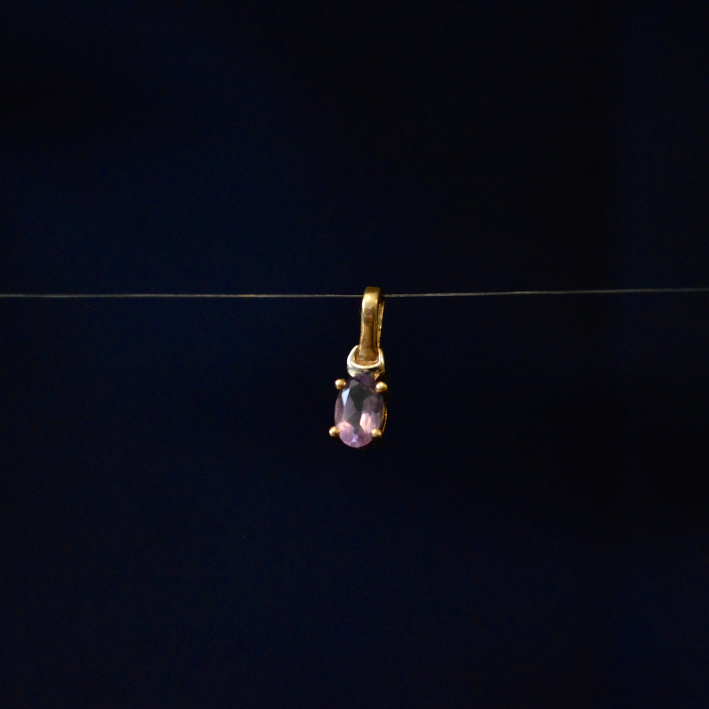 9ct Yellow Gold Amethyst pendant