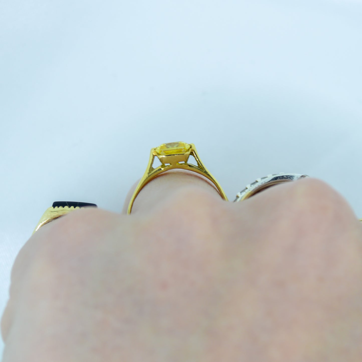 18ct Yellow Gold & tension-set Yellow Sapphire Ring