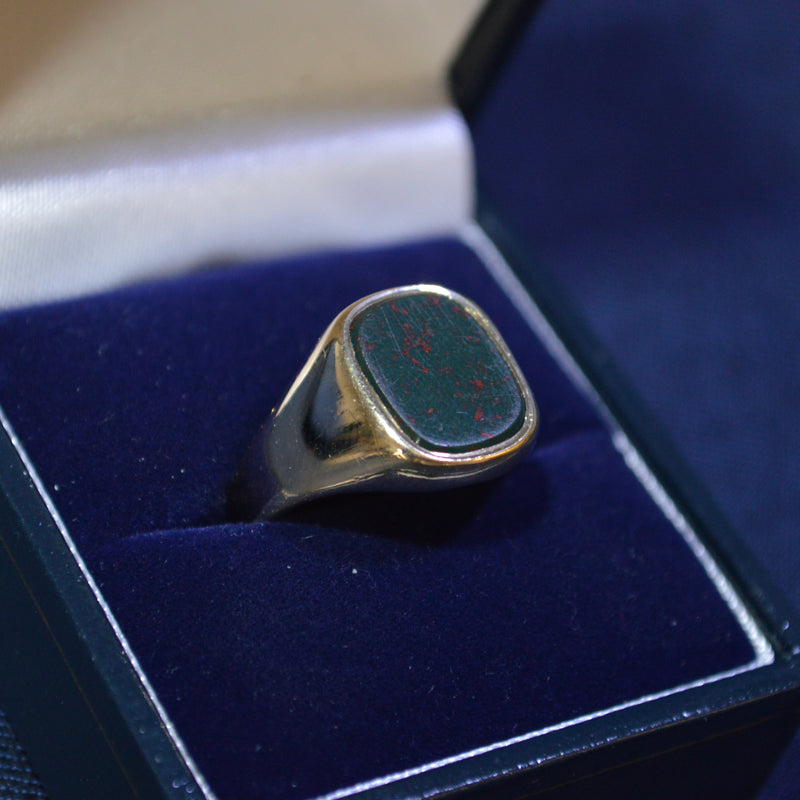 9ct Black signet ring