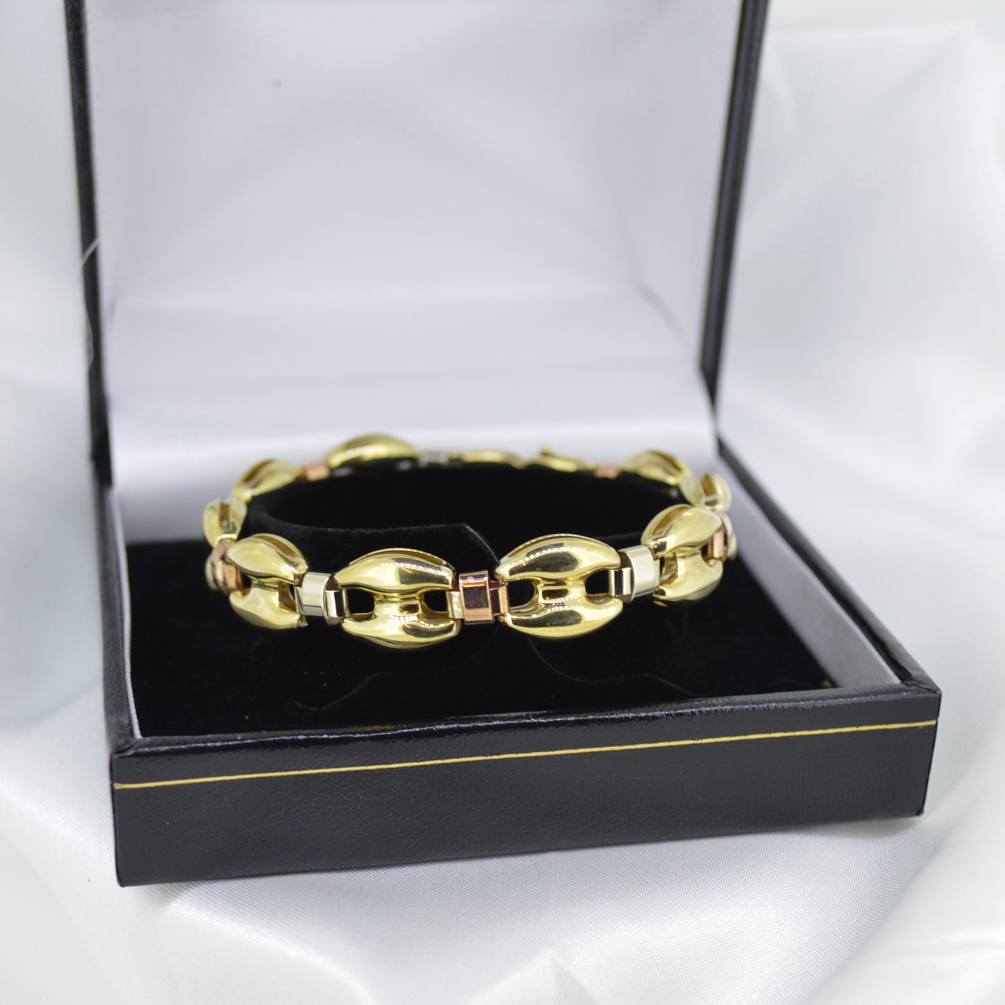 9ct Three Gold Puffed Anchor bracelet 7.5"