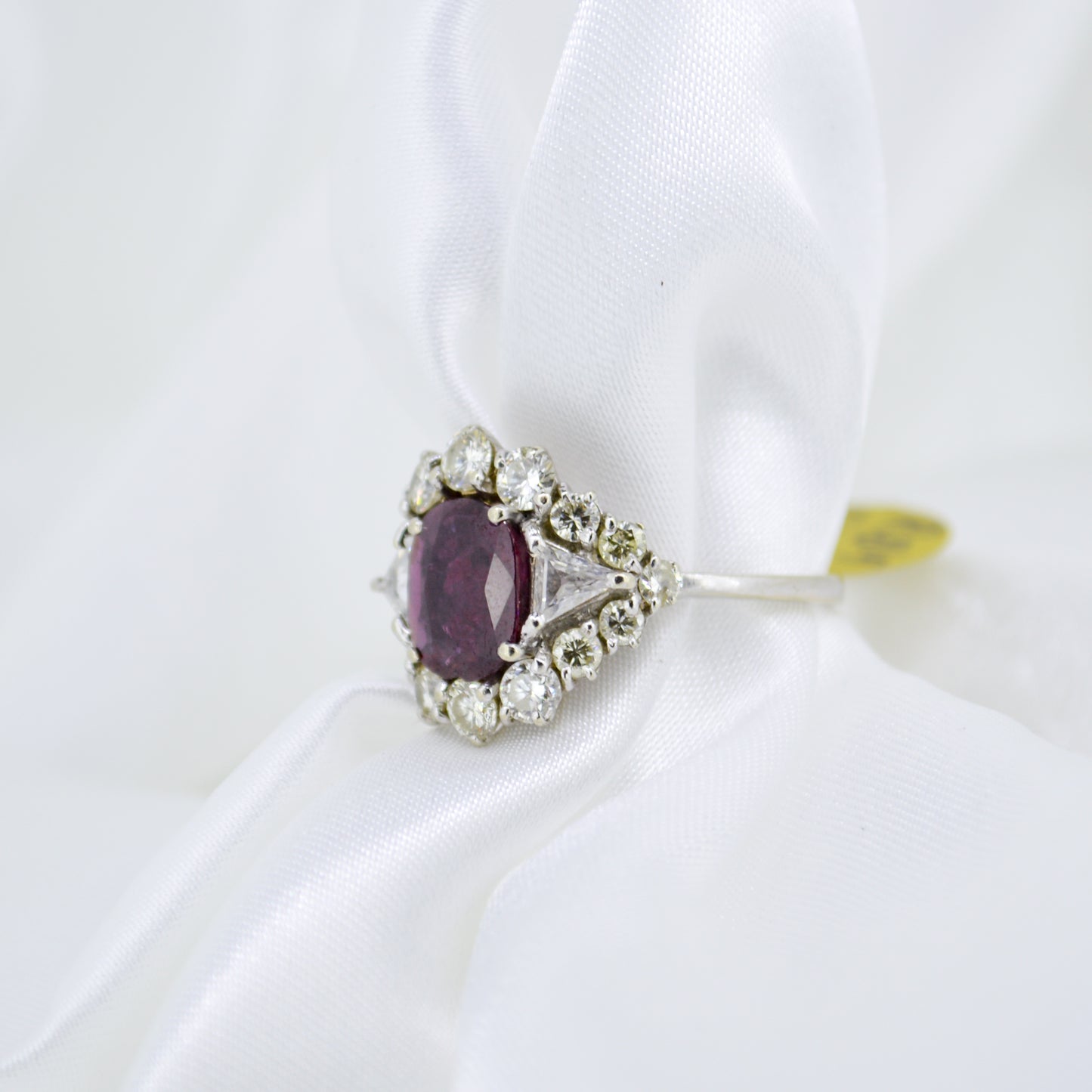 Oval Cut Ruby & Diamond Ring Gold