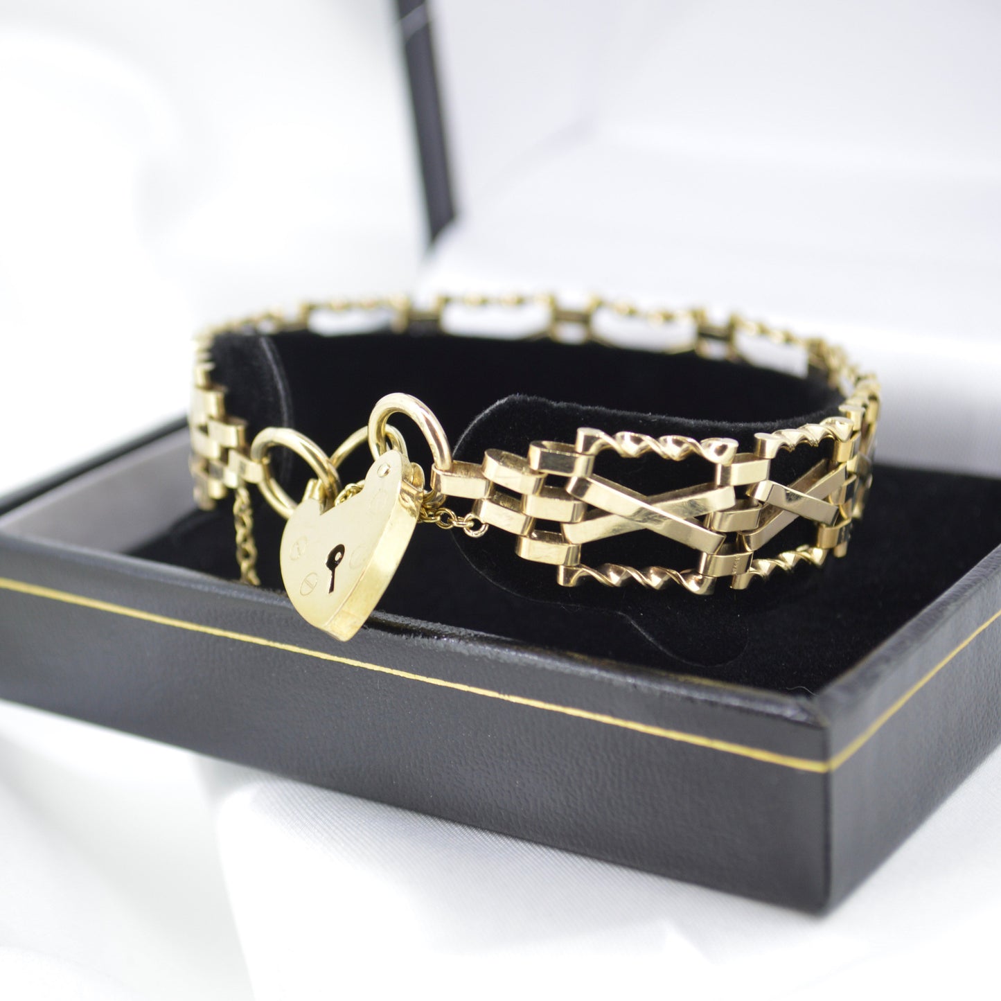Vintage 9ct Yellow gold gate bracelet