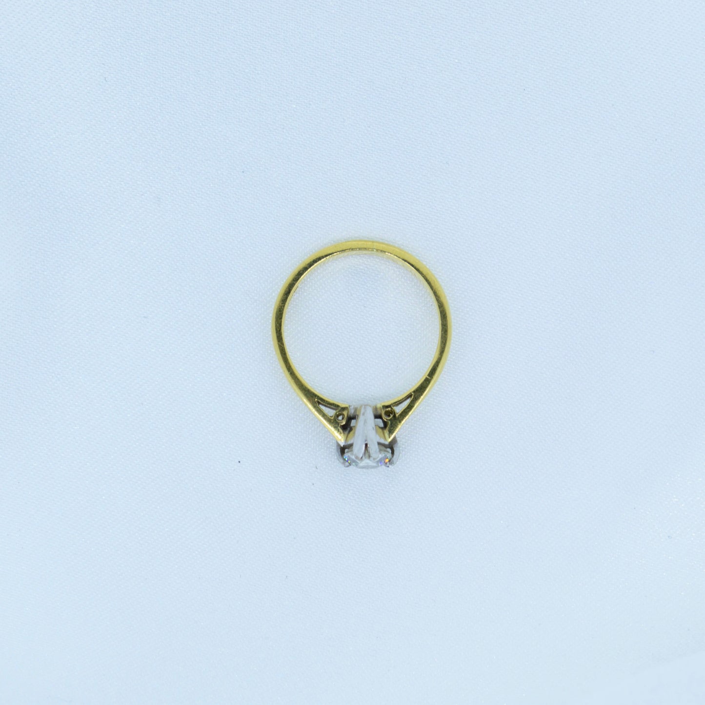 Large Pear Cut 18ct Diamond ring