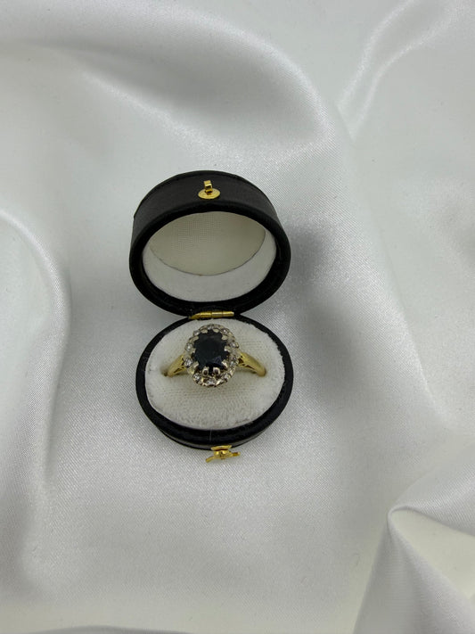 18ct Yellow gold, sapphire and diamond ring