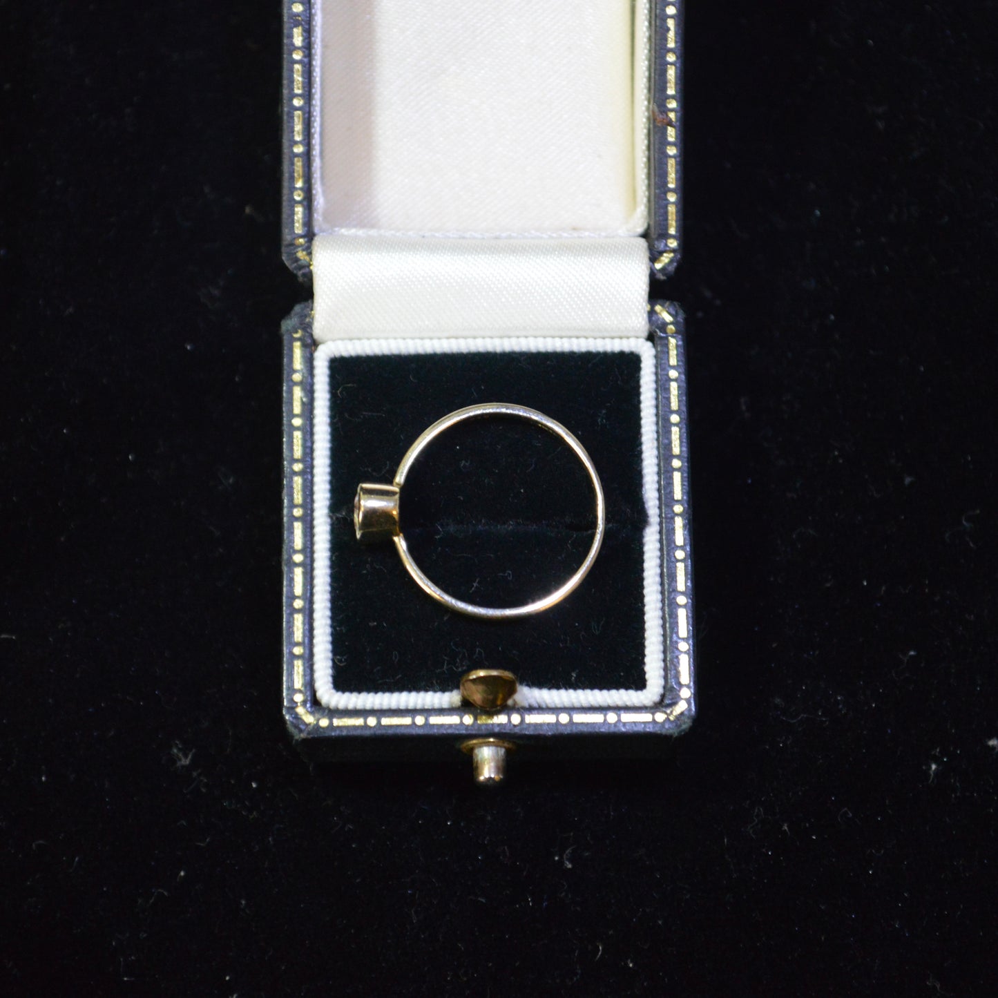 9ct Yellow Gold & Pink Cubic Zirconia Ring