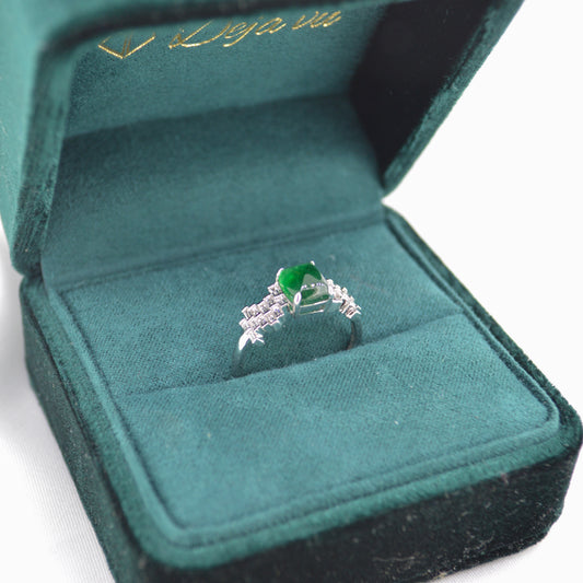 18ct White Gold Emerald & Diamond Ring
