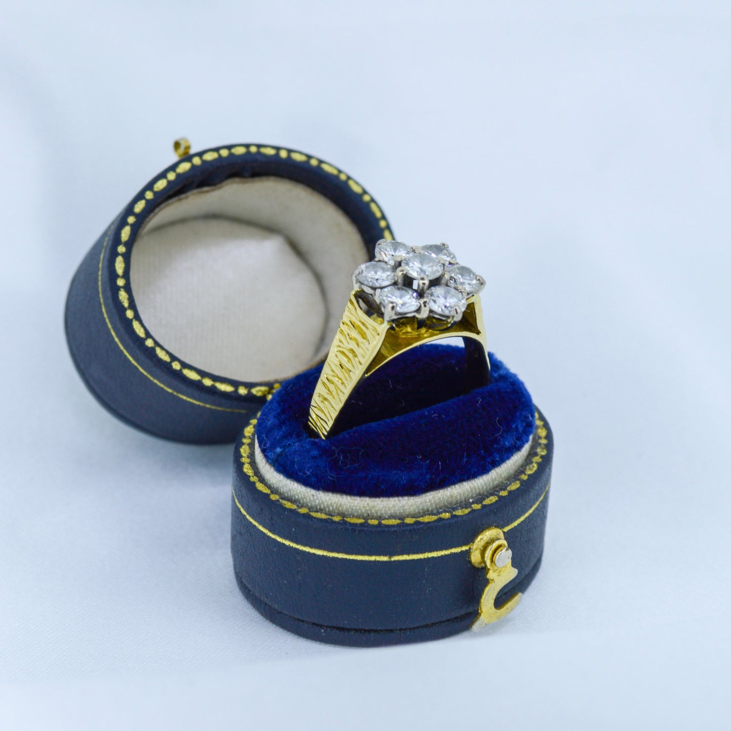 18ct Yellow Gold Diamond Cluster Ring