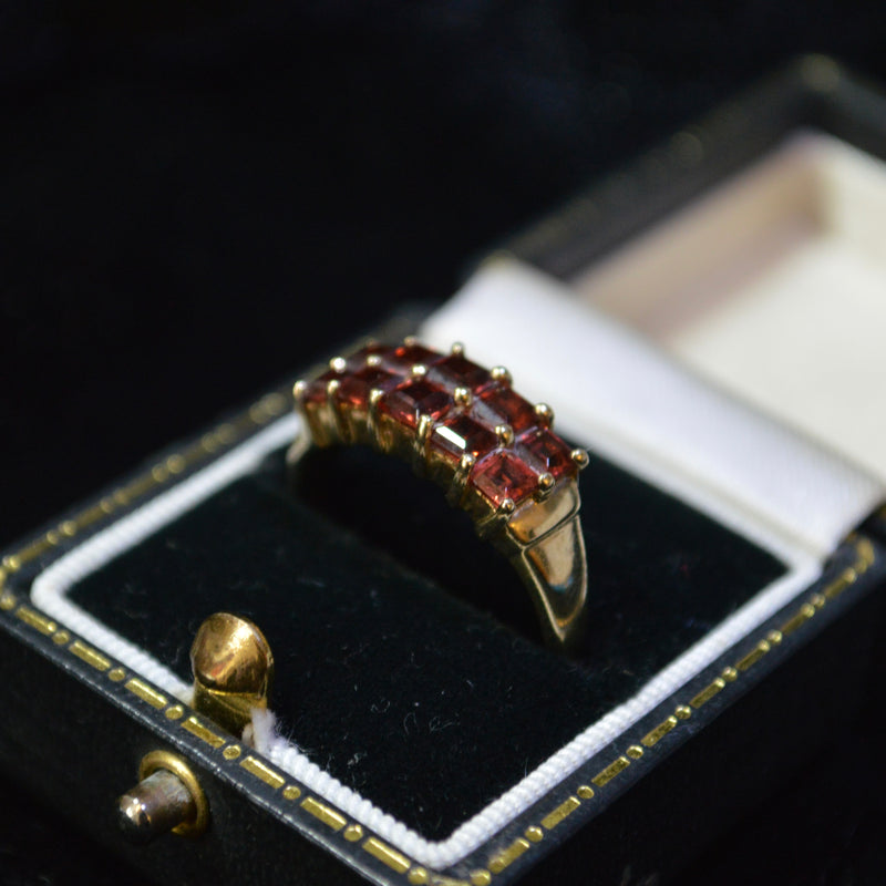 9ct Red ring