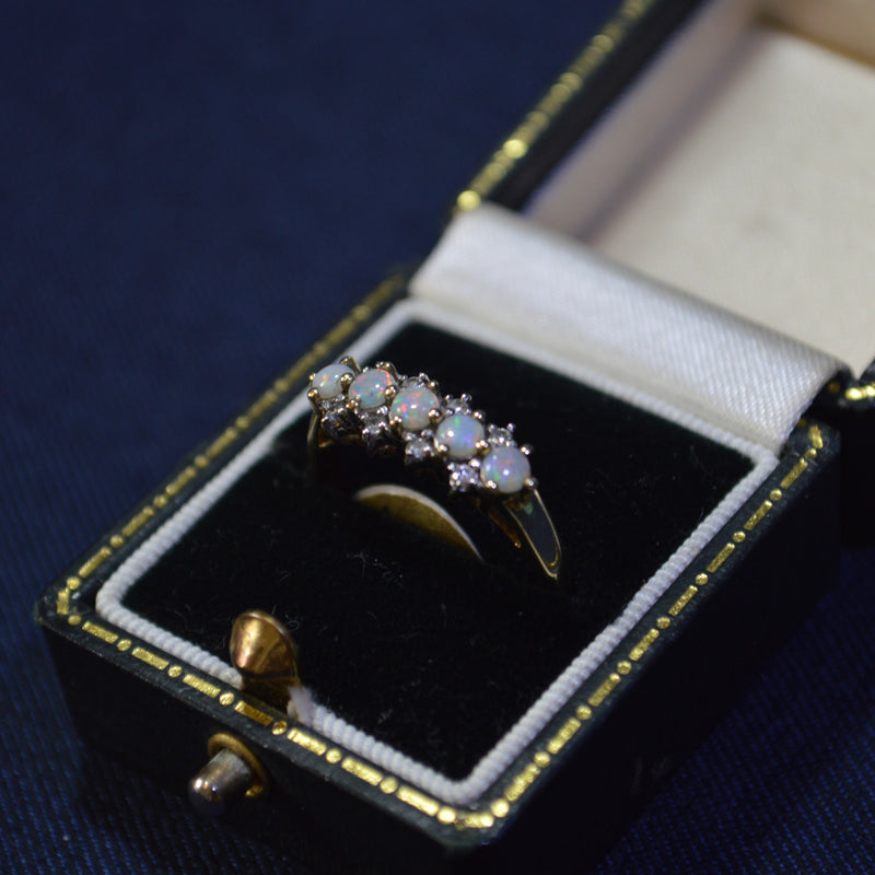 9ct Opal ring