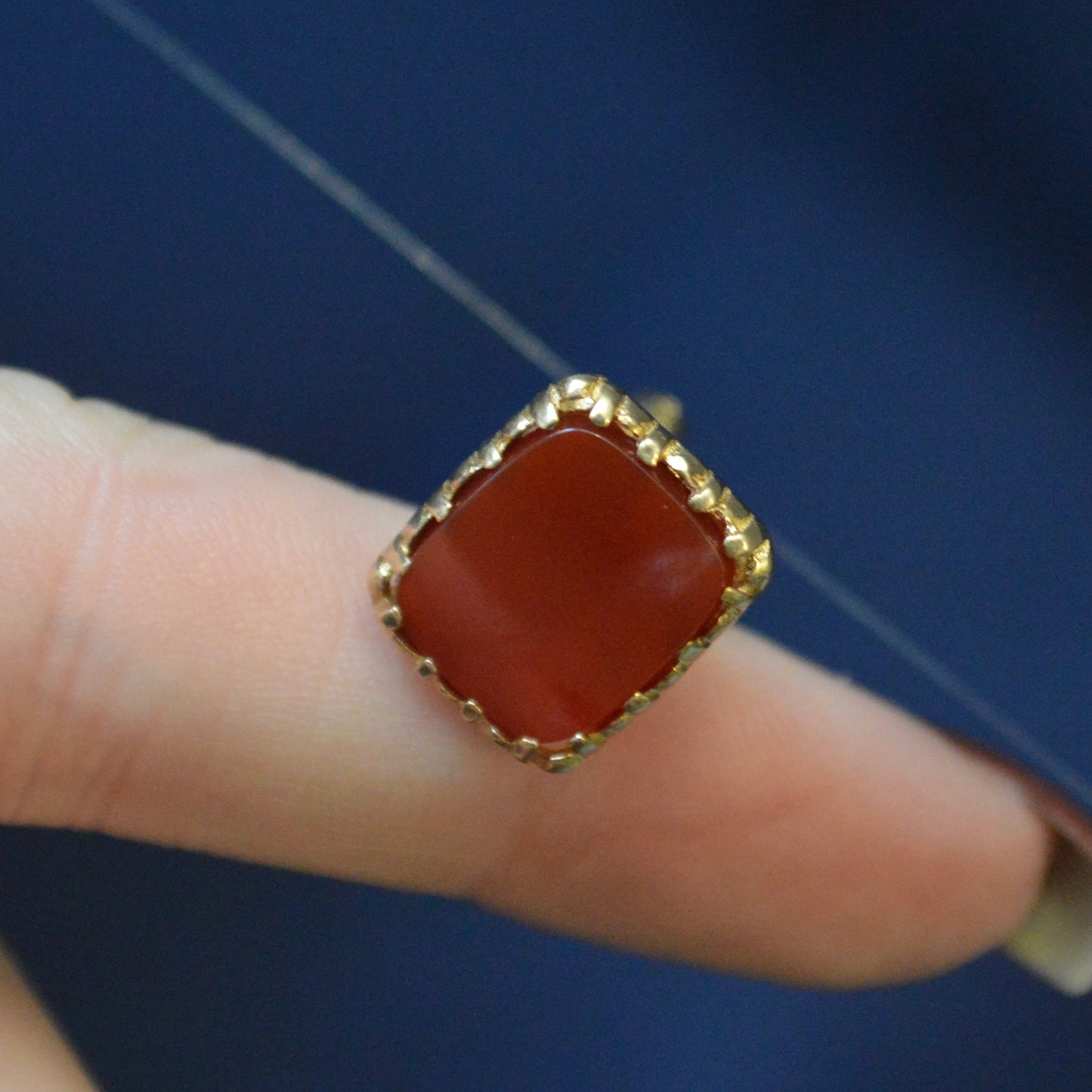 Vintage 9ct yellow gold carnelian fob